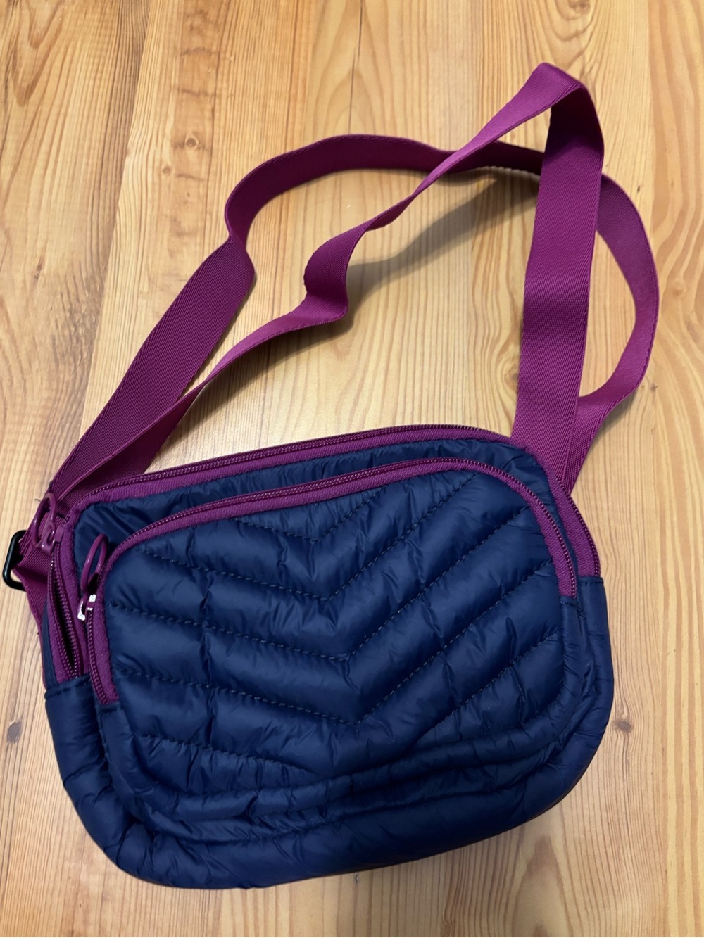 Lands’ End brand new quilted crossbody handbag navy blue purple